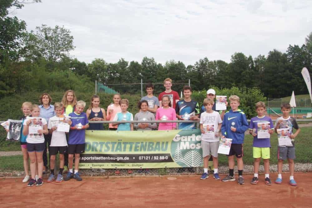 Linus Rall und Carolin Minners siegen in der U18 beim 7. Reutlinger Garten-Moser-Cup!