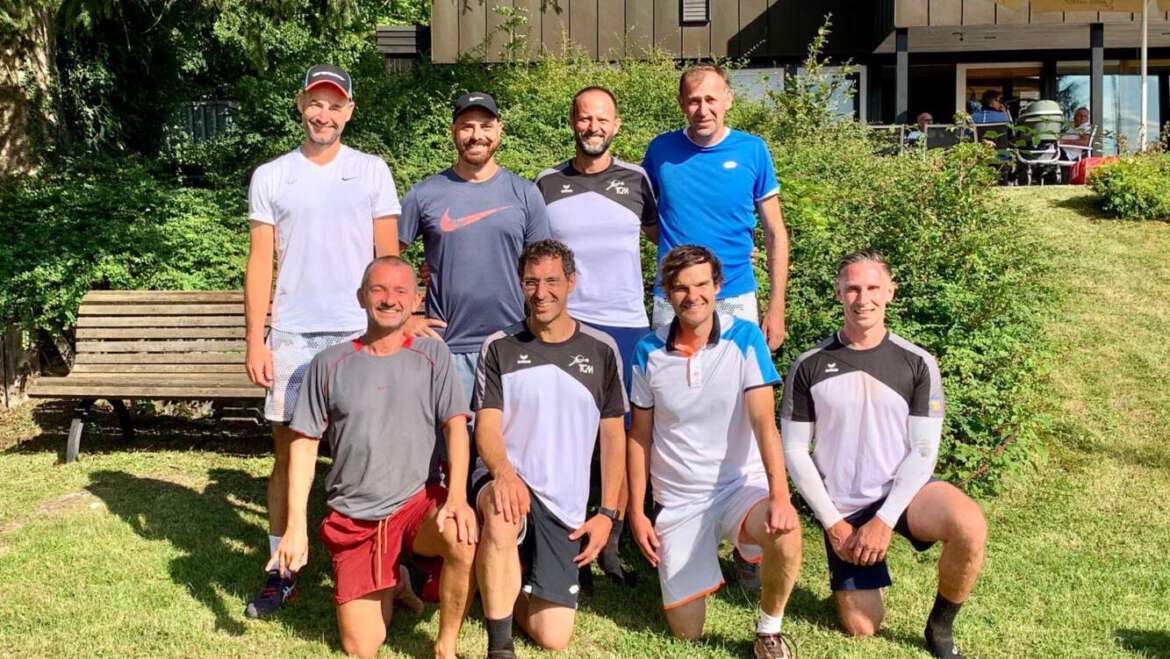 Herren 40 des TC Markwasen feiern württembergische Mannschaftsmeisterschaft